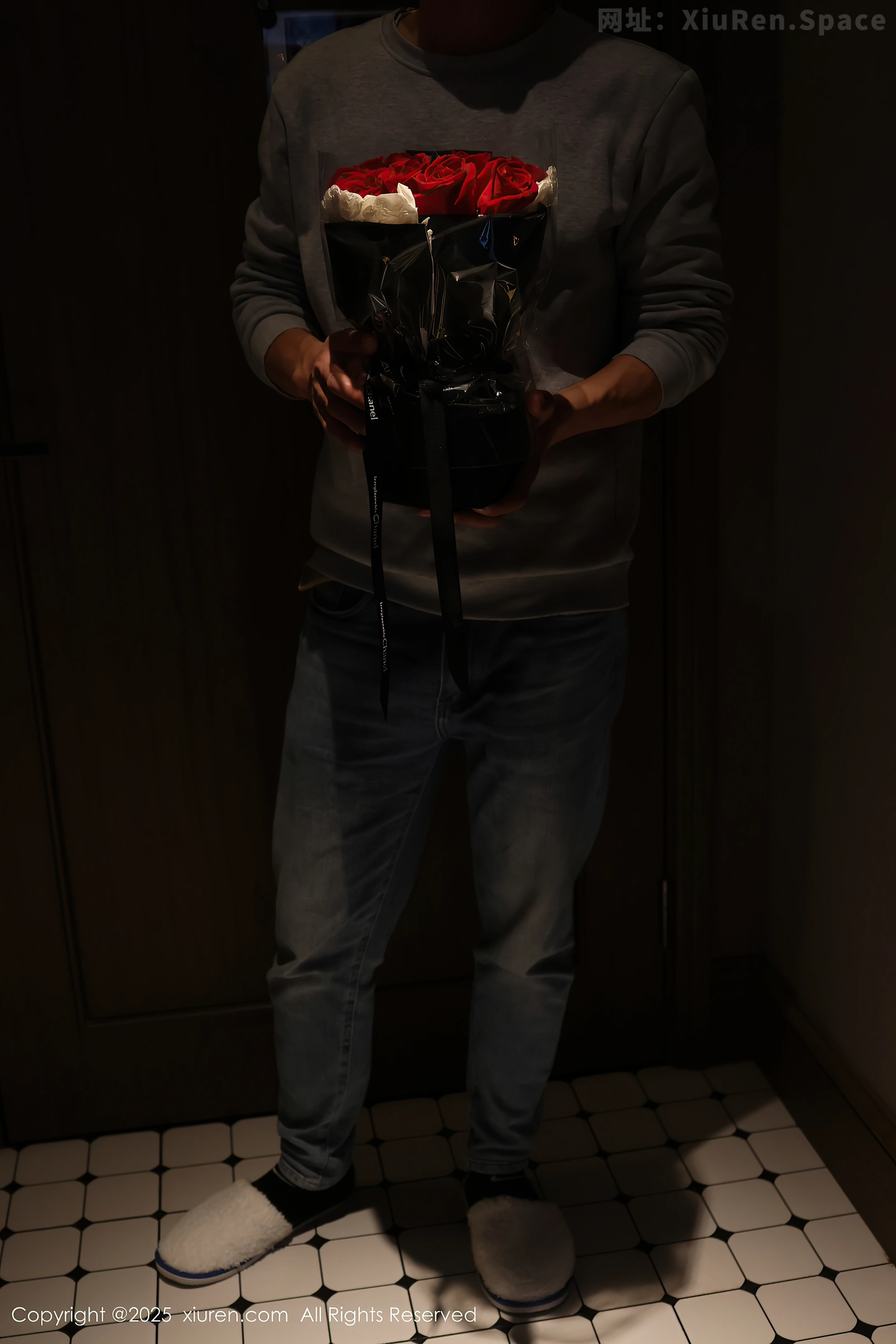 图片[6]-[XiuRen秀人网] VOL.9983 模特小薯条nienie纪念日主题性感白衬衫配超薄黑丝秀美腿诱惑写真106P-秀人网官方网站